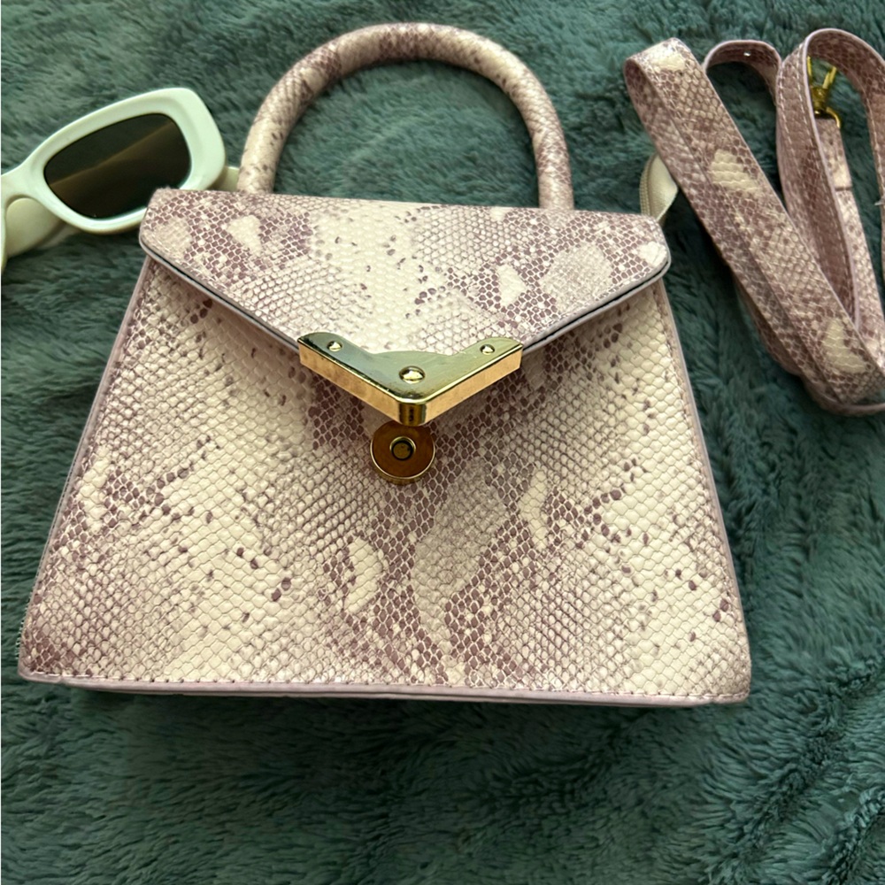 Pink printed purse 👛